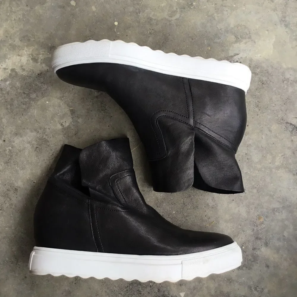 J/SLIDES Posh Hidden Wedge Round‎ Toe Platform Sneaker Black Leather